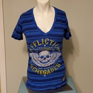 Affliction women's tee.. large fits like a med